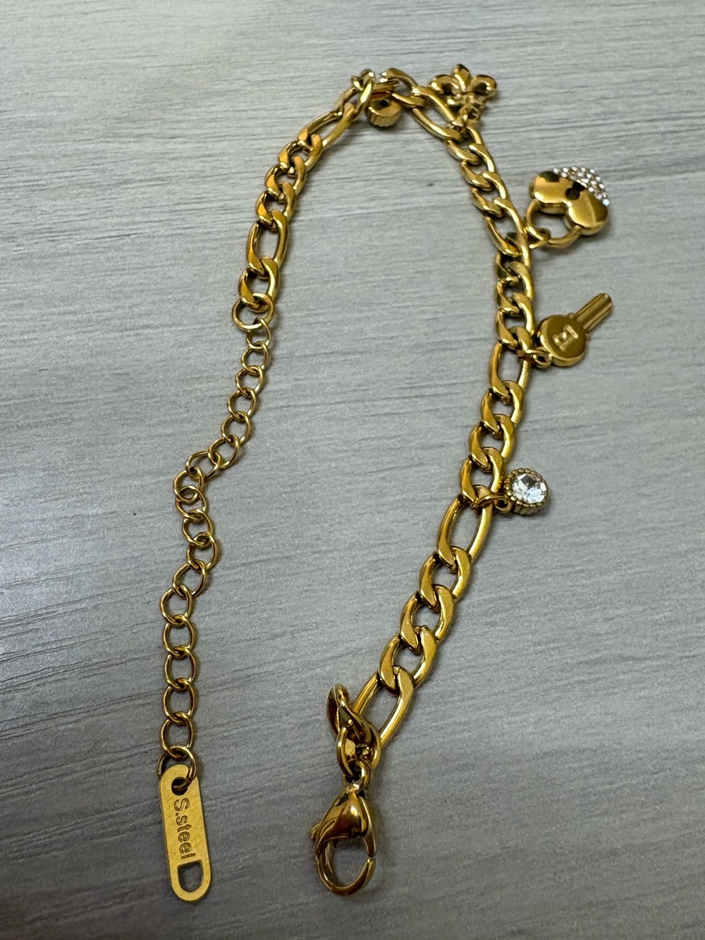 Gold Heart Lock Charm Ankle Bracelet (or bracelet) with Key & Fleur-de-Lis - Picture 3 of 10